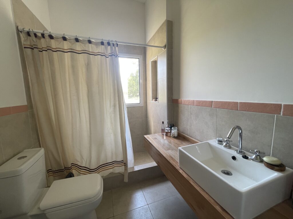 baño casas construida en wood frame